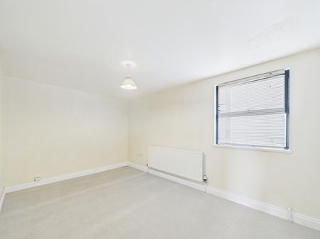 Wellington Street, Cheltenham, GL50 - Photo 2