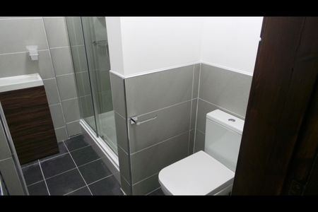 Studio Flat, Paisley Rd West, G51 - Photo 5