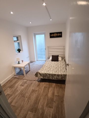 1 Bed Flat, Melfort Road, CR7 - Photo 4