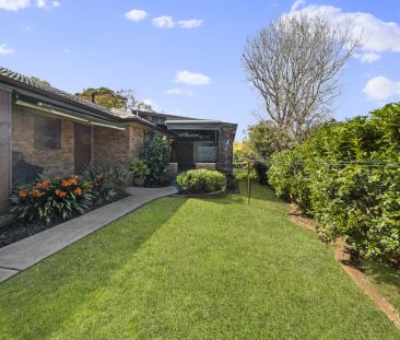 Highly Desirable Family Home In Prime Suburb - Photo 6