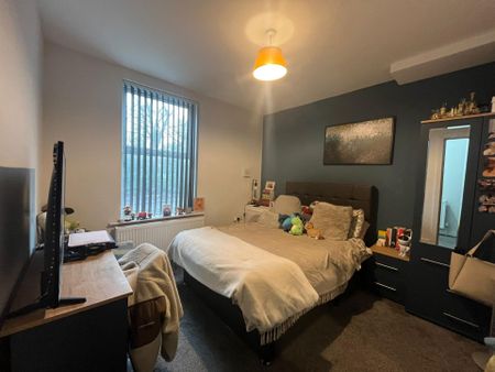 Alpha Street, Salford - Photo 3