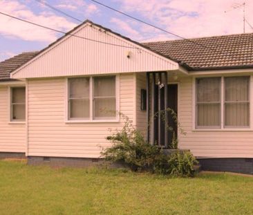 Conveniently Located 3-Bedroom Home Close to Amenities - Photo 3