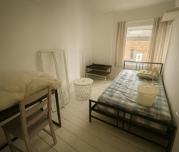 3 bedroom terraced house to rent - Photo 6