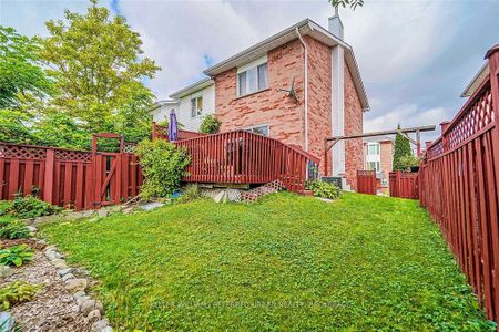 For Lease - 75 William Curtis Circle, Newmarket, Ontario - Photo 5