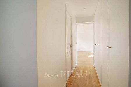 Location appartement, Paris 8ème (75008), 1 pièce, 46 m², ref 4401308 - Photo 5