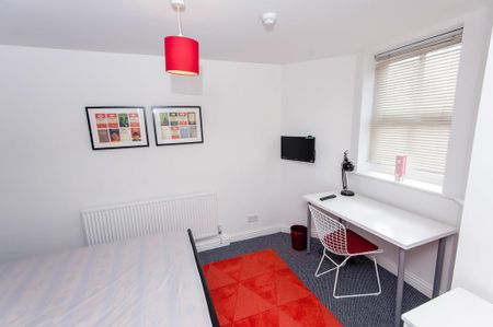 6 bedroom townhouse to rent - Photo 5