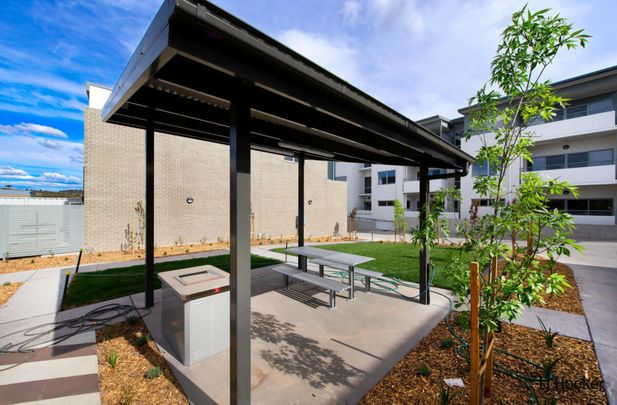 GROUND FLOOR UNIT WITH COURTYARD - Photo 1