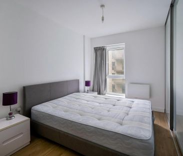 Studio to rent - Photo 2