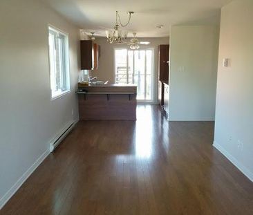 St-Eustache Grand 4 1/2***non fumeur*** - Style Condo sur Goyer (di... - Photo 3