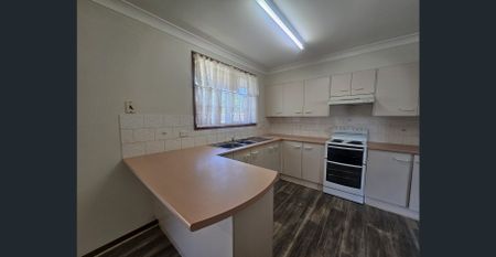 QUIET NEIGHBOURHOOD - Photo 2