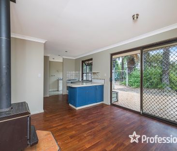 40 Barlow Way, Balga WA 6061 - Photo 5