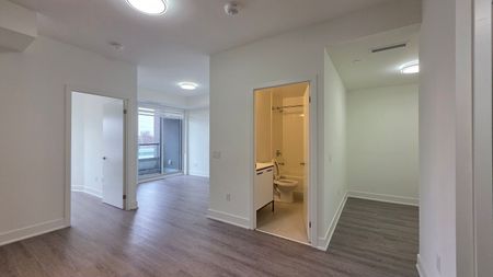 For Lease - 185 Deerfield Road Unit# 215, Newmarket, Ontario - Photo 2