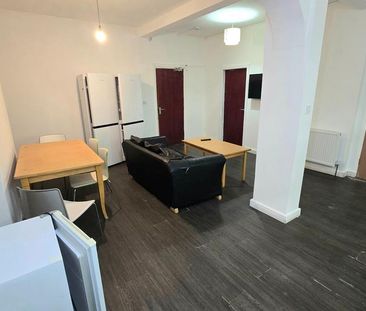 9 bedroom semi-detached house to rent - Photo 1