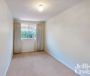 2/8 Blenheim Street, Bentleigh East - Photo 1
