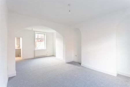 3 bedroom terraced house to rent - Photo 2