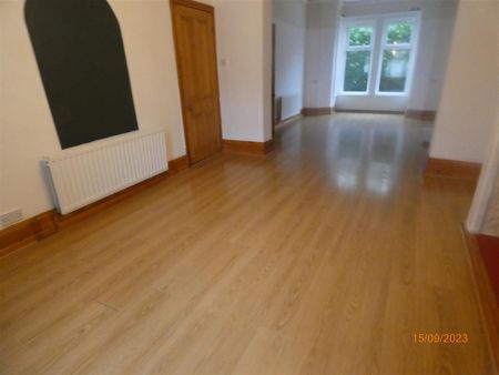 2 bed terraced house to rent in Falmouth Road, Heaton - Photo 3