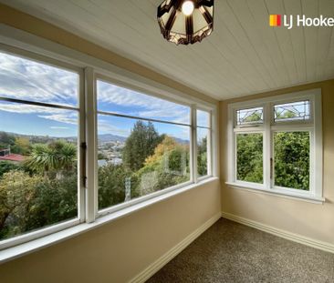 A home with space, sun and a great location! - Photo 3