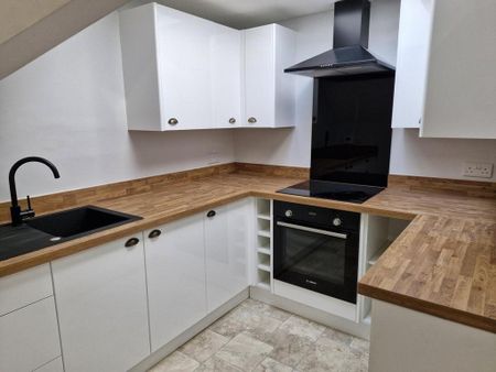 2 bedroom flat to rent - Photo 3