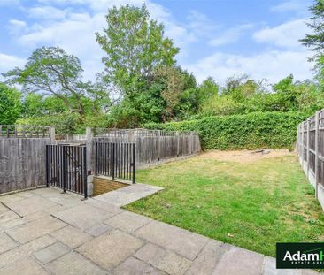 4 bedroom semi-detached house to rent - Photo 2