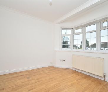 3 bedroom detached bungalow to rent - Photo 2