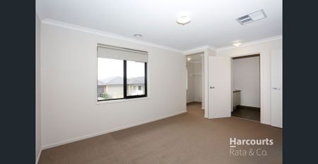 Spacious 4-Bedroom Home with Modern Amenities in Craigieburn - Photo 3
