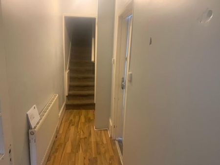 1 bedroom bedsit to rent - Photo 5