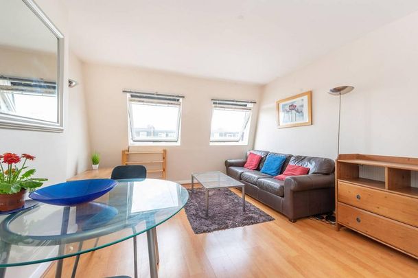 1 bedroom flat to rent - Photo 1