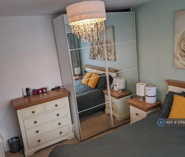 3 bedroom terraced house to rent - Photo 2