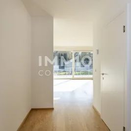 Exklusiver Erstbezug! 2 Zimmer mit südlichem Balkon und Blick ins Grüne! - Photo 2