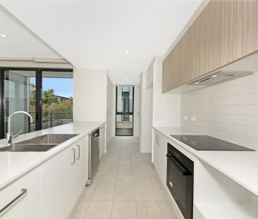 Three Bedroom Townhouse In Coombs - Photo 6