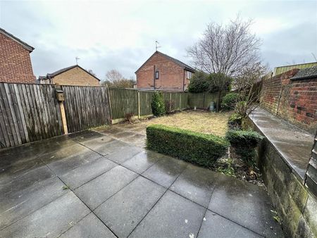 3 bedroom semi-detached house to rent - Photo 3
