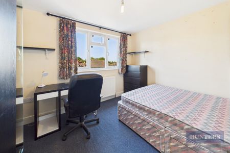 7 bedroom House To Let - Photo 5