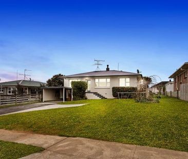 Three bedroom home in Pukekohe! - Photo 3