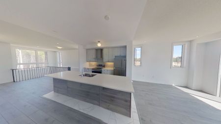 For Lease - 133 Blue Forest Crescent, Barrie, Ontario - Photo 4