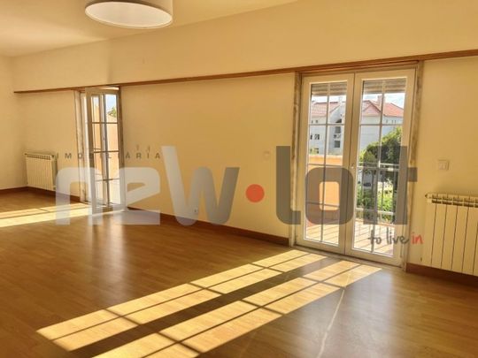 3 room luxury Apartment for rent in Alapraia (Estoril), Cascais, Lisbon - Photo 1
