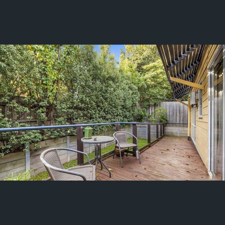 20A Beddows Street, Burwood, Vic 3125 - Photo 1
