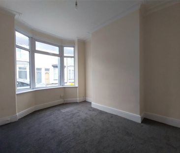 3 bed terraced house to rent in Carlow Street, Middlesbrough, TS1 - Photo 1