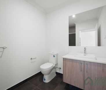 Modern Double-Storey Living with Space, Style & Convenience - Photo 6