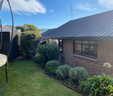 Home with a View! - Photo 5