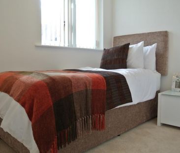 3 bedroom flat to rent - Photo 4