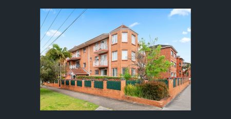 2-Bedroom Apartment in the heart of Kingsford - Photo 4