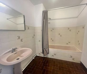 Location Appartement 2 pièces 47m² - Photo 3