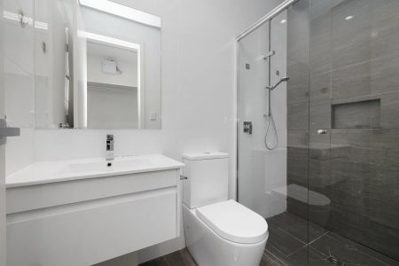 Charming Family Home in a Prime Location - Photo 5