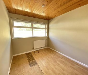 3 bedroom detached bungalow to rent - Photo 5