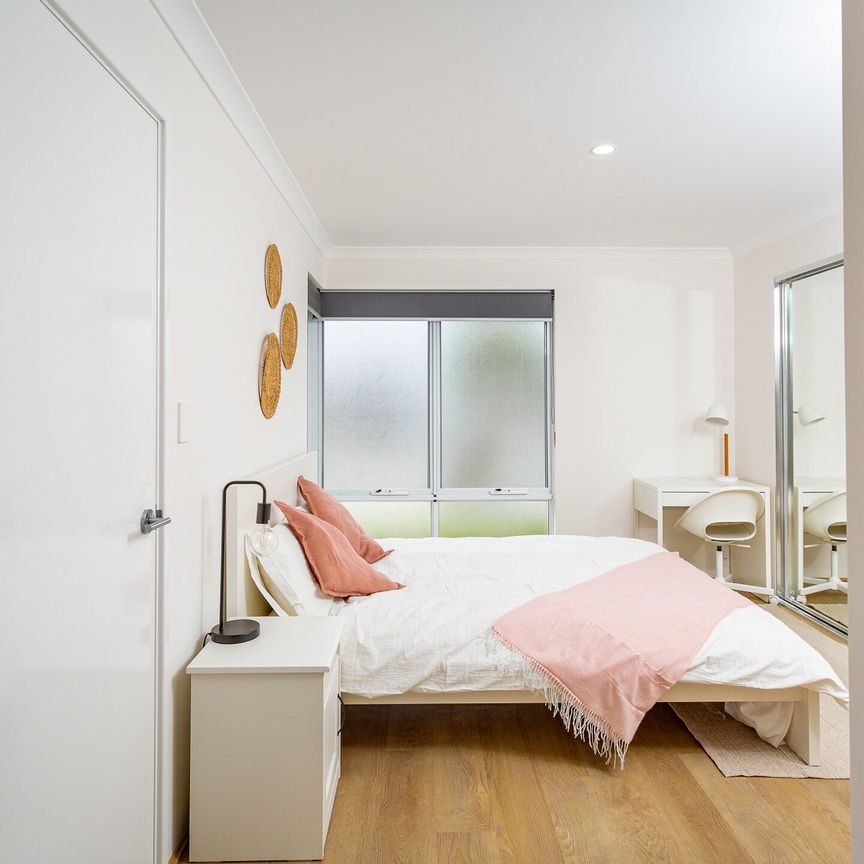 Upper Swan - Photo 1