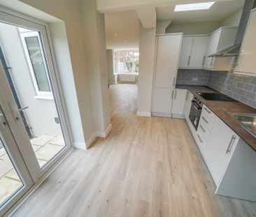 Queens Gardens, Chichester - Photo 1