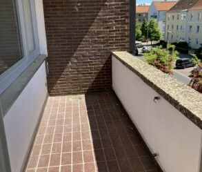 Helle 3-Zimmer-Wohnung mit großem Sonnenbalkon in Toplage von Seelze! - Foto 1