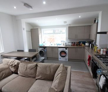 1 bedroom in a house share to rent - Photo 6