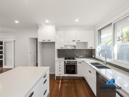 2/12 Byron Street, BRIGHTON, VIC - Photo 3