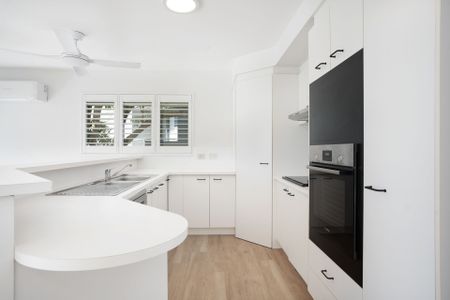 Beautifully Appointed Corner Apartment &vert; &dollar;900 Per Week - Photo 5